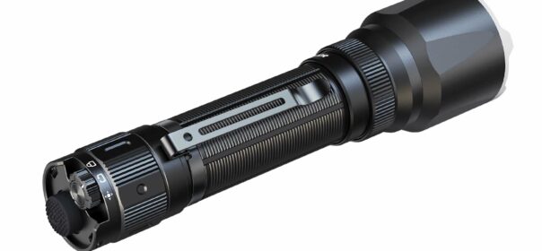 Latarka Fenix TK22R