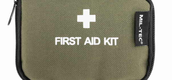 Kompaktowa apteczka Mil-Tec First Aid Kit w kolorze oliwkowym