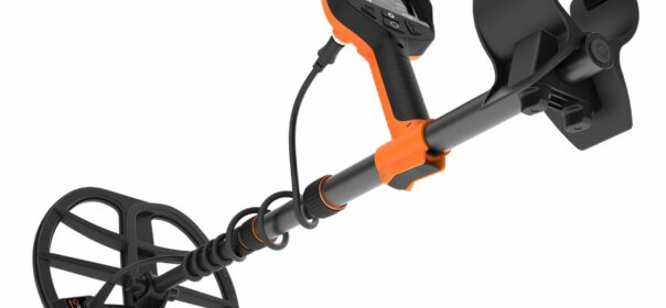 Wykrywacz metali Quest V60 ze składaną rurą i cewką DD